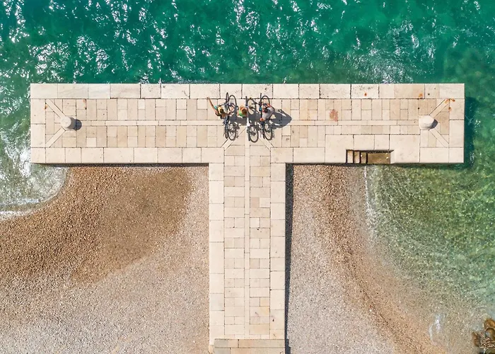 Hotel near College: Bluesun Hotel Neptun