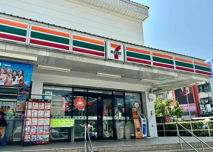 Sriracha Avenue Serviced Apartment