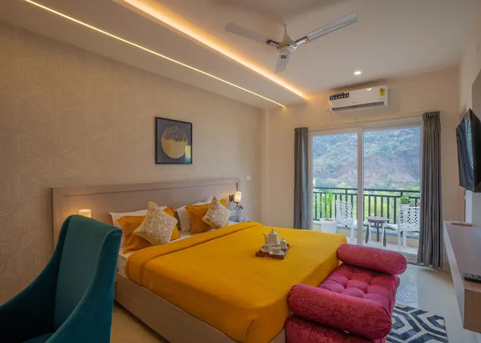 Perfectstayz Value Alpine Near Laxman Jhula