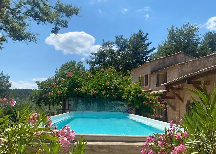 HELLO Location 15 personnes Draguignan