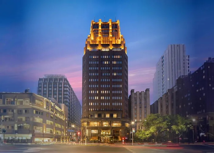 Hotel with view: Shanghai Park Hotel