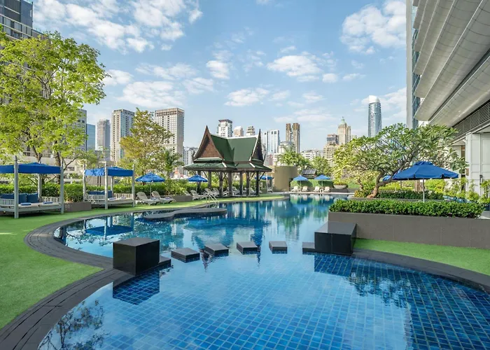 Luxury hotel only: The Athenee Hotel, A Luxury Collection Hotel, Bangkok