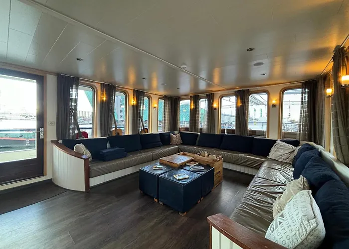boat Iris