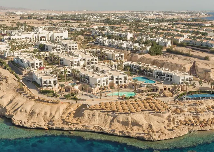 Hotels with tennis Sharm