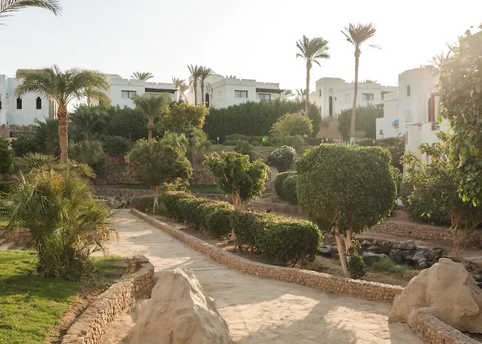 Hotels with tennis Sharm