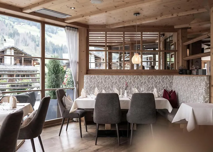 Post Alpina - Family Chalets Dolomites