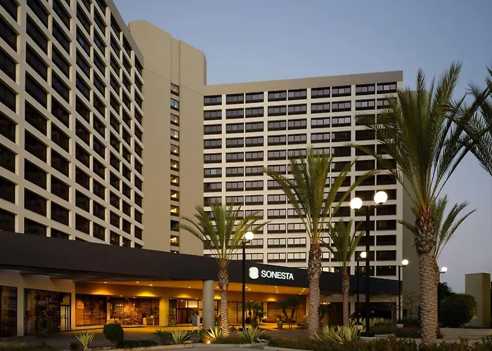 4 star hotel: Sonesta Los Angeles Airport Lax