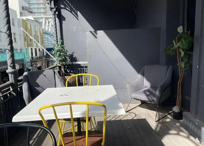 Beach hotel: Cheeky Cheetah