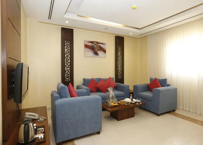 Hotelier Suites By Cantonal