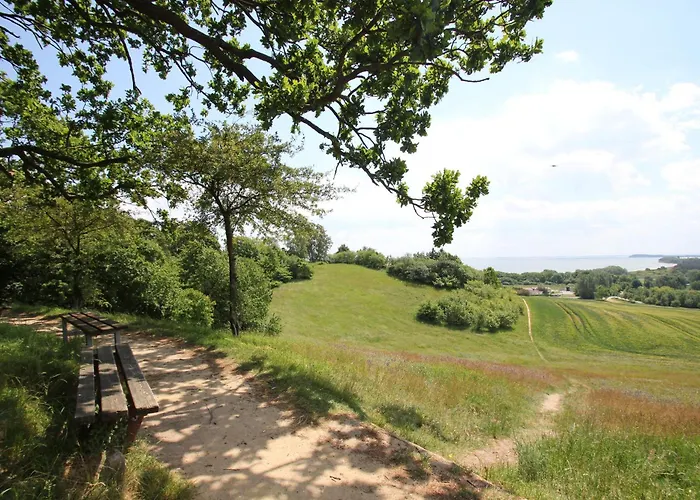Villa Antje Ferienwohnung 10 mit gratis Sauna- und Schwimmbadnutzung im AHOI Sellin