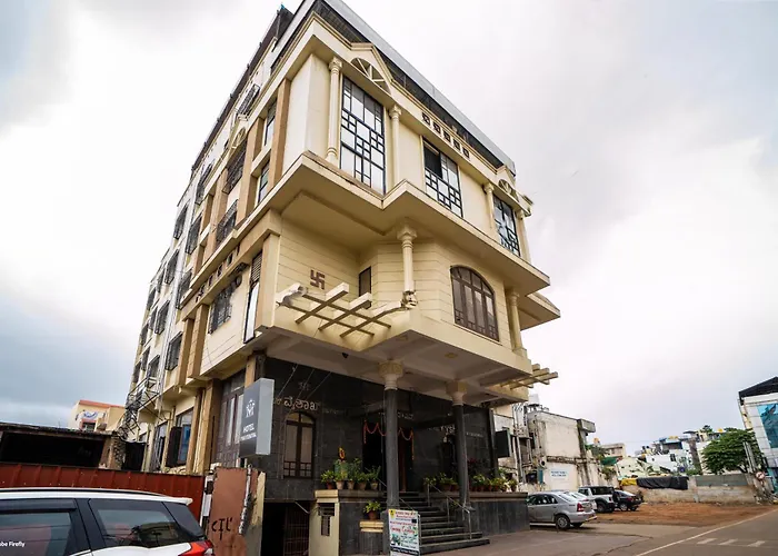 Hotel Vyshak International