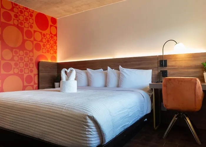 Hotel: The Alice Hotel