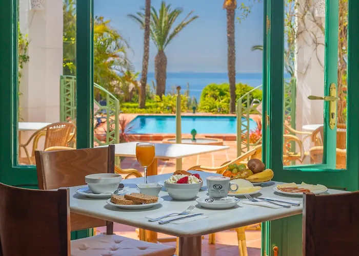 Hurricane Beach Hotel