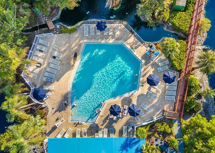 Park Shore Resort By Mike Z Rentals (Adults Only)