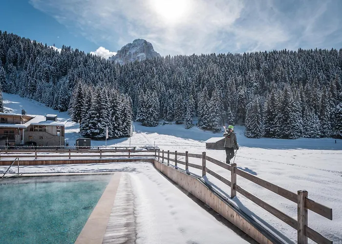 Hotel con piscina: Hotel Pozzamanigoni