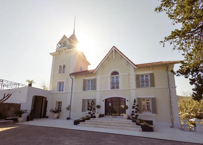 Chateau Pimo
