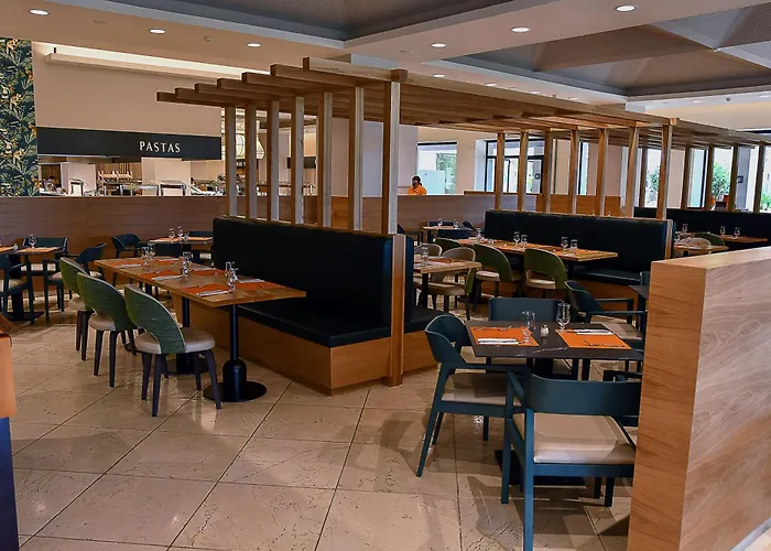 Puerto Antilla Grand Hotel