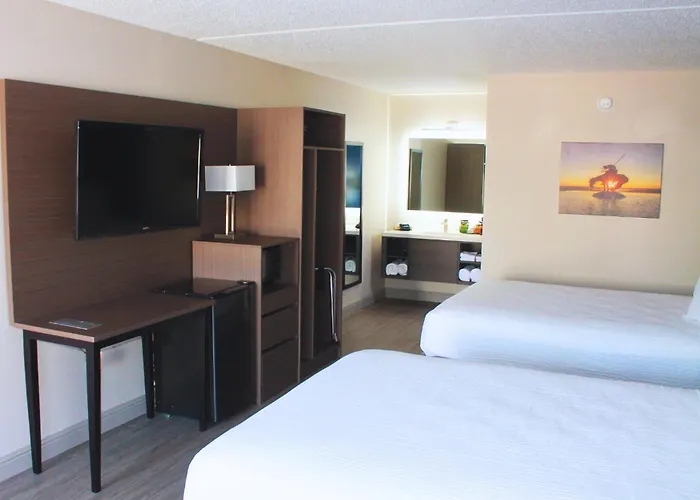 Family Hotel: Angel Inn Near Imax, A Travelodge By Wyndham