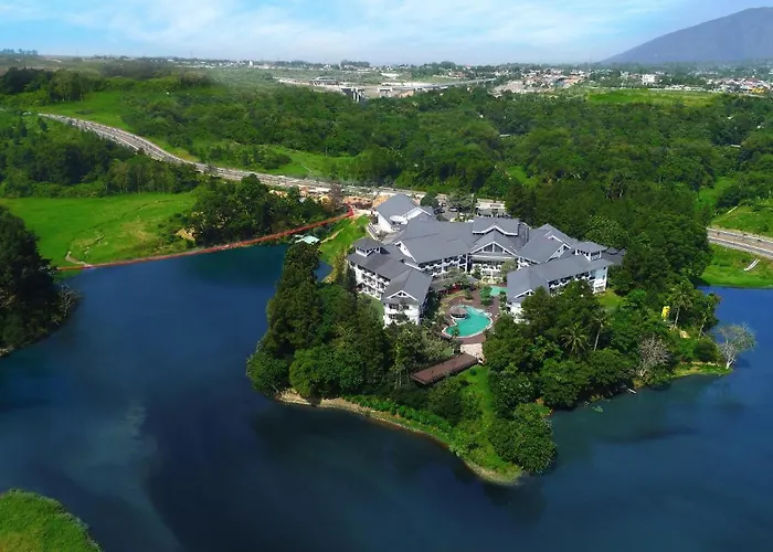 Lido Lake Resort By Mnc Hotel