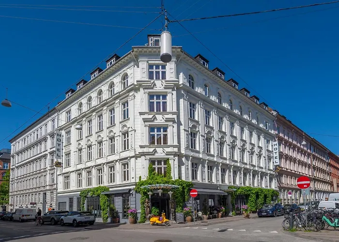 Strandhotel: Axel Guldsmeden
