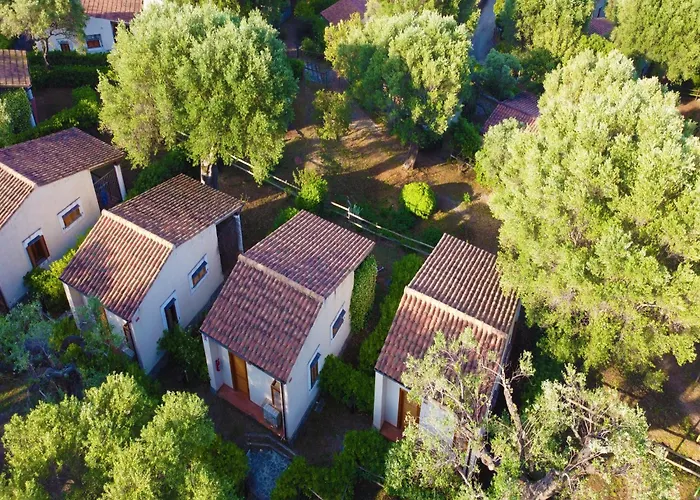 Hotel sulla spiaggia: Touring Club Italiano - Marina di Camerota