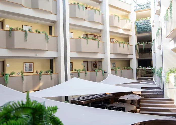 Hotel Abastos Plaza