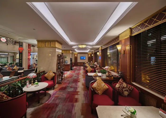 Hotel with view: Shanghai Park Hotel