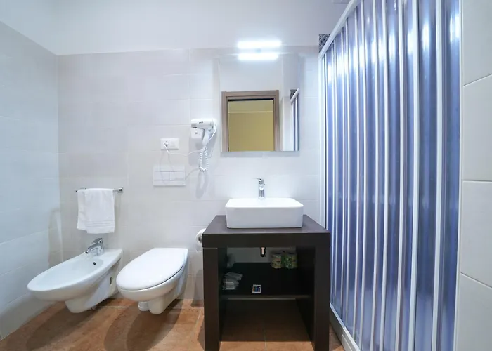 Hotel Marinella - Private Free Parking - Grotticelle Beach 200 M