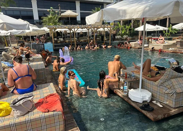 Club Robin Hood Hotel