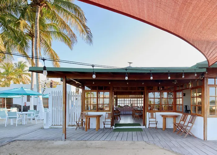 Pet Friendly hotel: Hotel Isamar Galapagos Beachfront