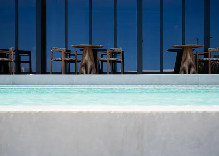 Hotel con piscina: Hotel Gradara