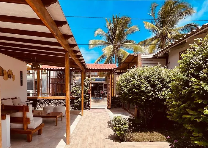 3 star hotel: Hotel Coral Blanco With High Speed Internet Starlink And Galapagos Tour Operator