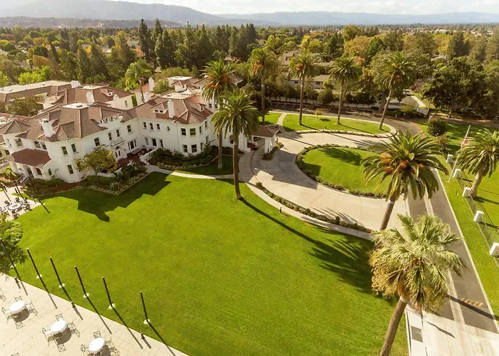 Hotel with Tennis: Hayes Mansion San Jose, Curio Collection By Hilton