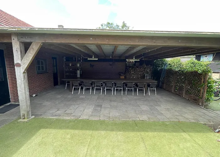  Family Farmhouse With Go-Karts