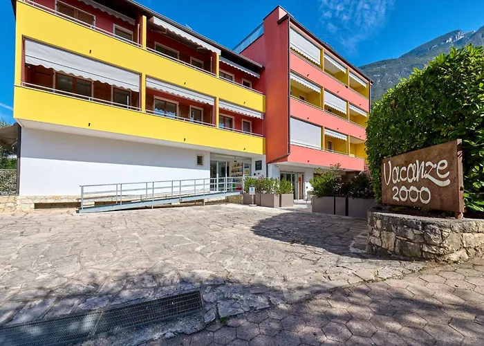 Vacanze 2000 - Adults Only