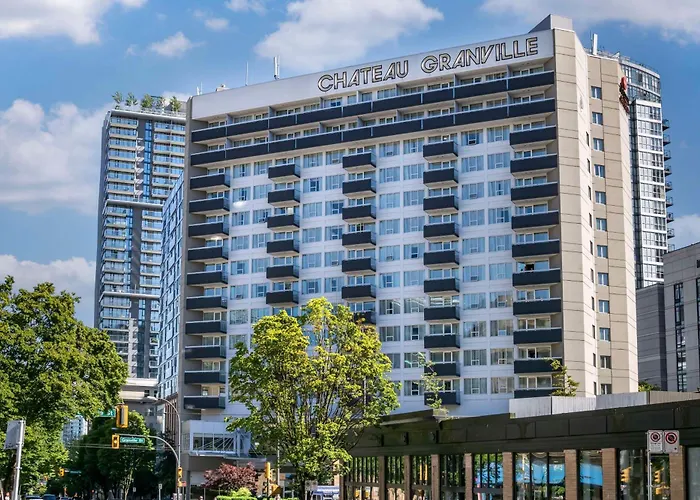 Pet Friendly hotel: Best Western Premier Chateau Granville Hotel & Suites & Conference Centre