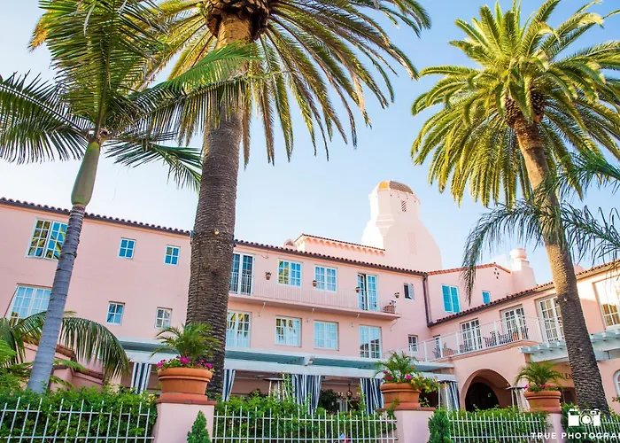 Hotels With Four Stars La Valencia