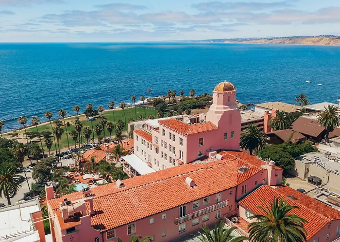 Hotels With Four Stars La Valencia