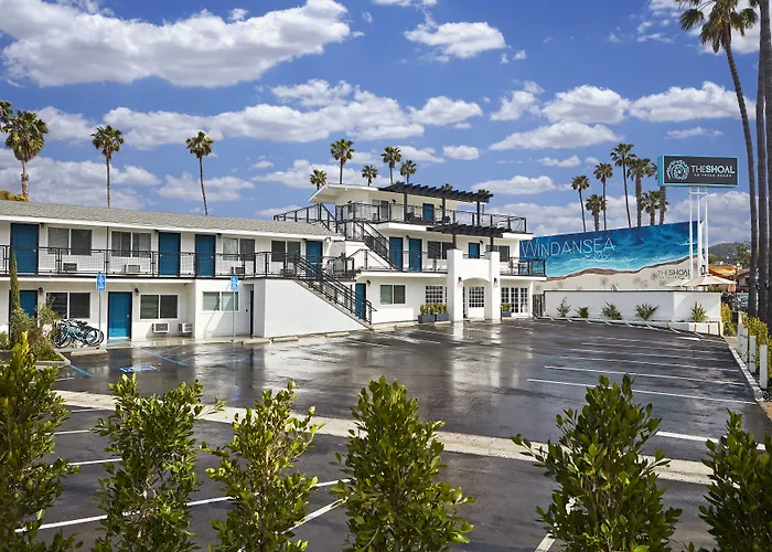 Pet Friendly hotel: The Shoal Hotel La Jolla Beach