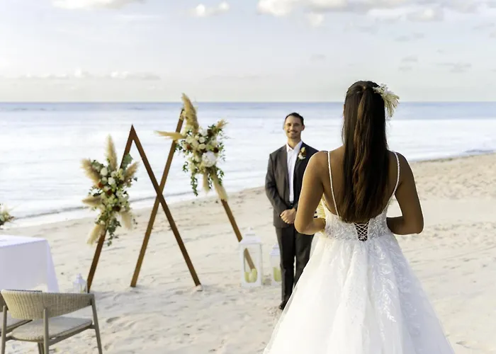 Victoria Beachcomber Resort & Spa