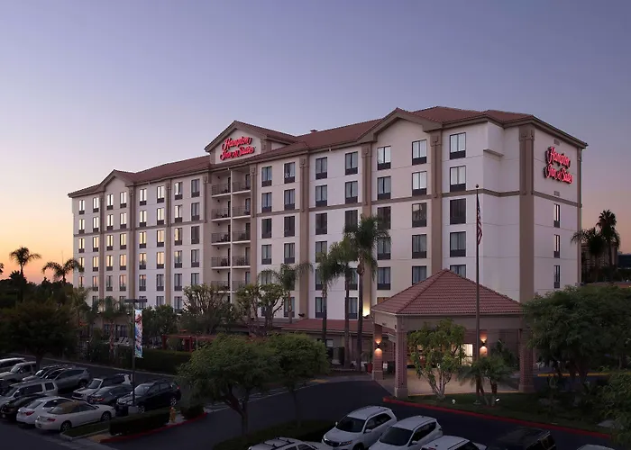 Kid friendly hotel Hampton Inn & Suites Anaheim Garden Grove
