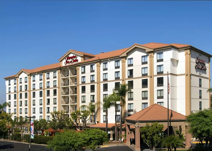 Kid friendly hotel Hampton Inn & Suites Anaheim Garden Grove
