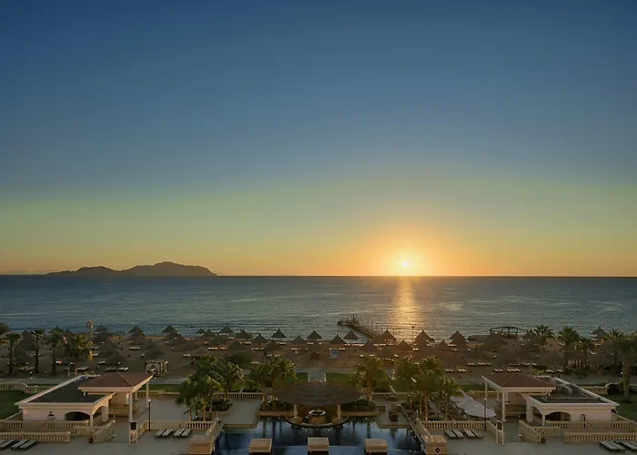 Hotel near College: Sheraton Sharm Hotel, Resort, Villas & Spa