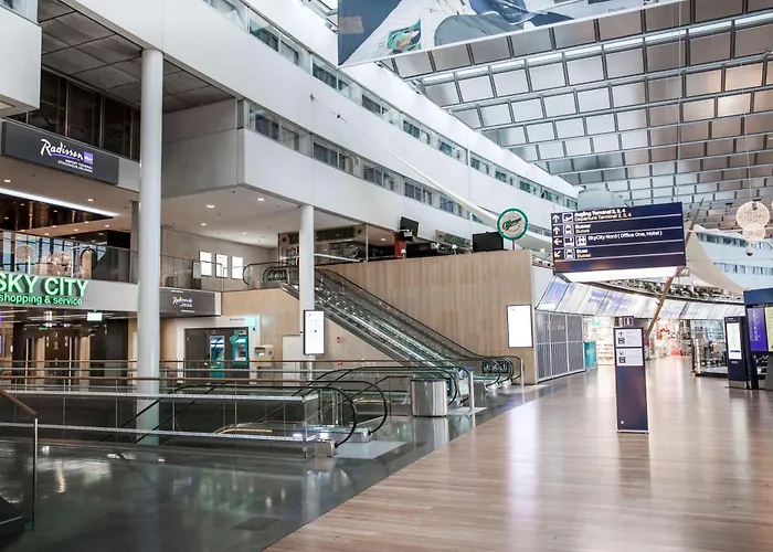 4 star hotel: Radisson Blu Airport Terminal Hotel