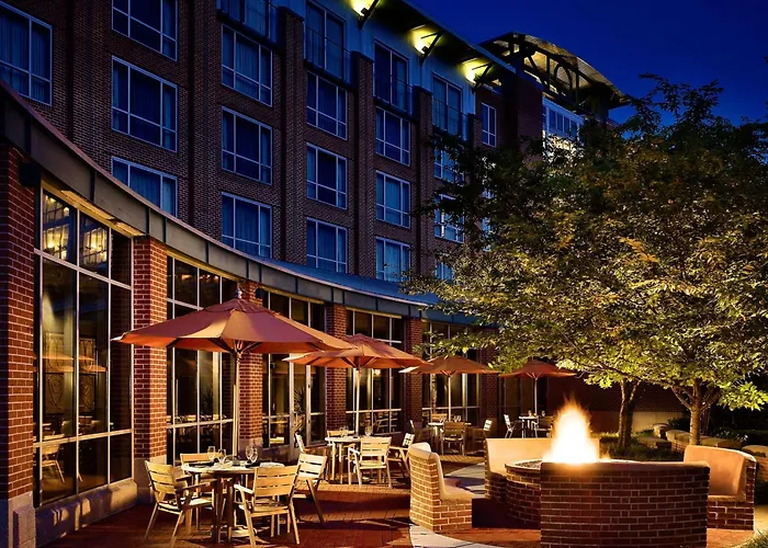 Family Hotel: The Chattanoogan Hotel, Curio Collection By Hilton