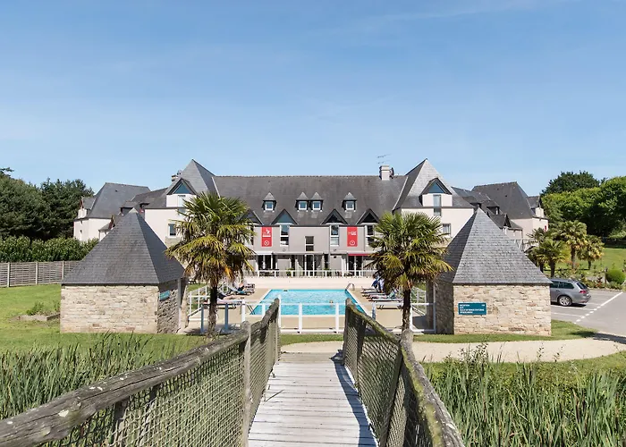 Les Ormes Domaine Et Resort