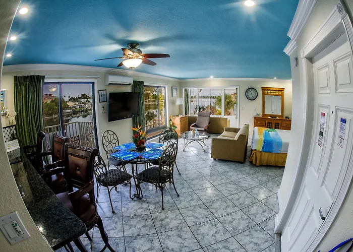 Bayview Plaza Waterfront Resort
