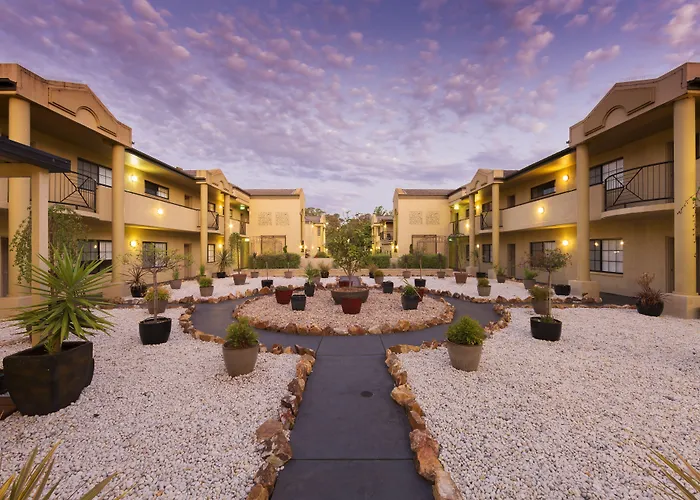 Canberra Parklands Central Apartment Official
