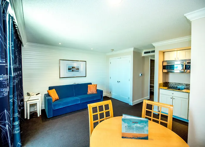 Port Royal Oceanfront Hotel