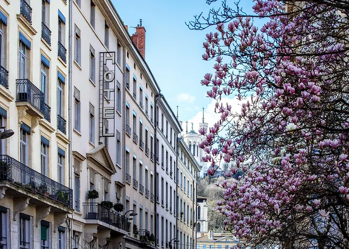 Hôtel pour familles: Hôtel Des Artistes